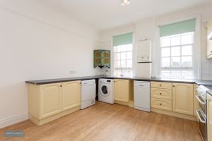Kitchen/Breakfast Room- click for photo gallery